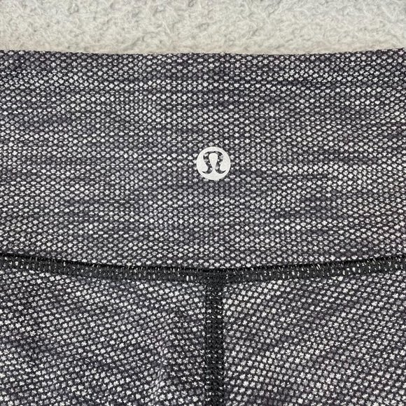 Lululemon Women Cropped Legging Size 6 yoga workout - Picture 8 of 9